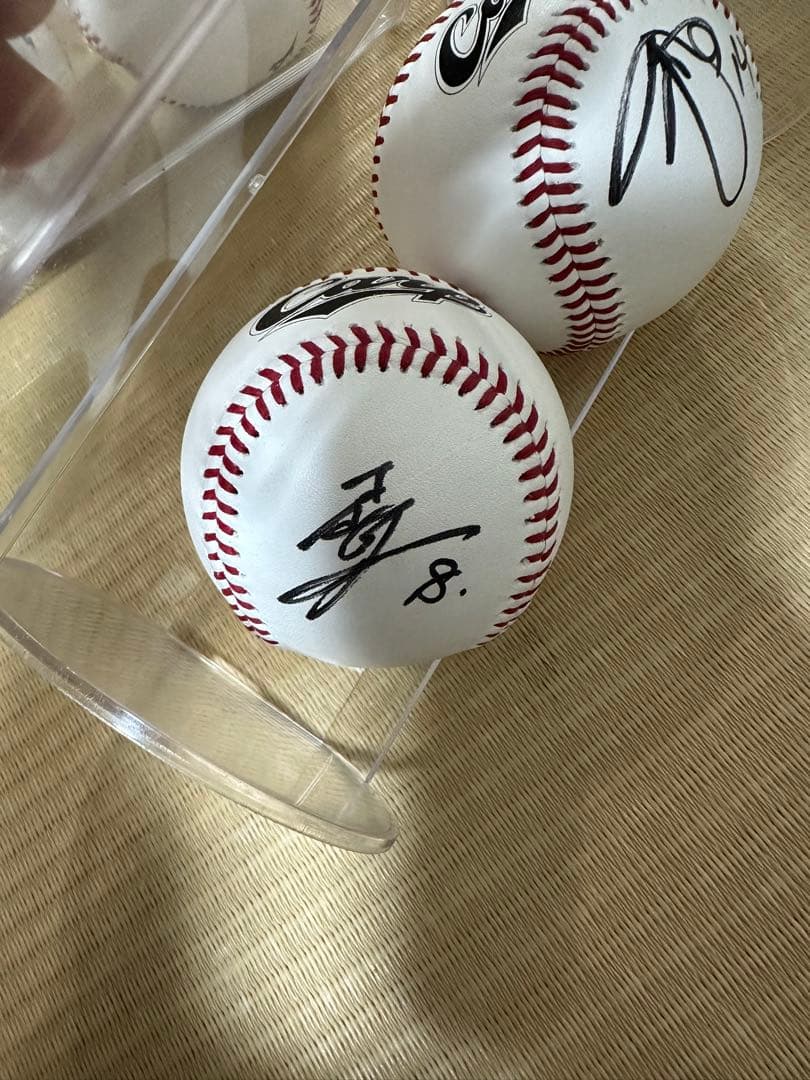 カープ選手直筆サイン入り野球ボール8個セット