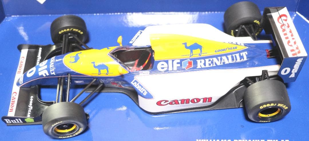 ポールズモデル　　１／1８　ウィリアムズ・ルノーＦＷ１５　デーモン・ヒル仕様