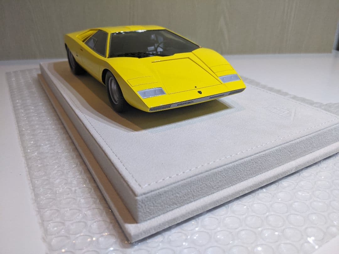 1/18 アイドロン カウンタックLP500 後期型 1971