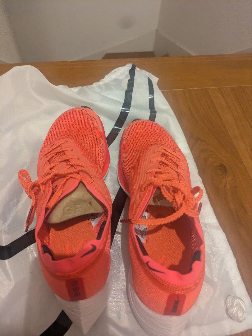 ヴェイパーフライ2 ランニングシューズ オレンジ 24.5センチ