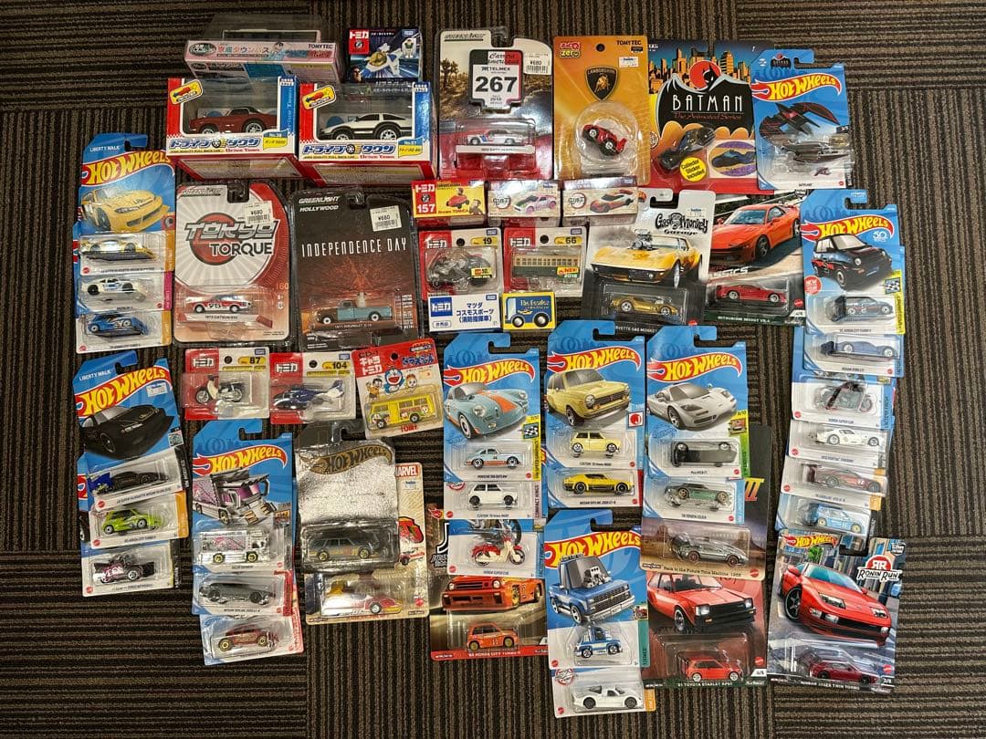 【箱詰め販売】Hot Wheels・トミカ　 ミニカーまとめ 全52点