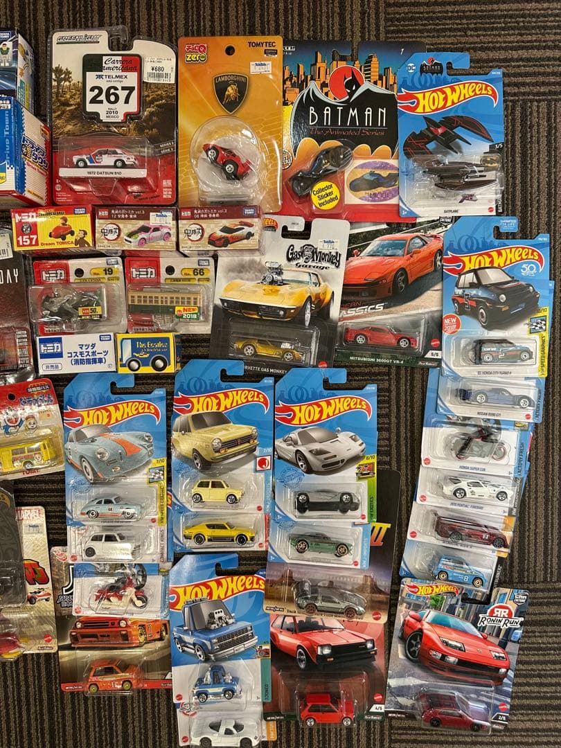 【箱詰め販売】Hot Wheels・トミカ　 ミニカーまとめ 全52点