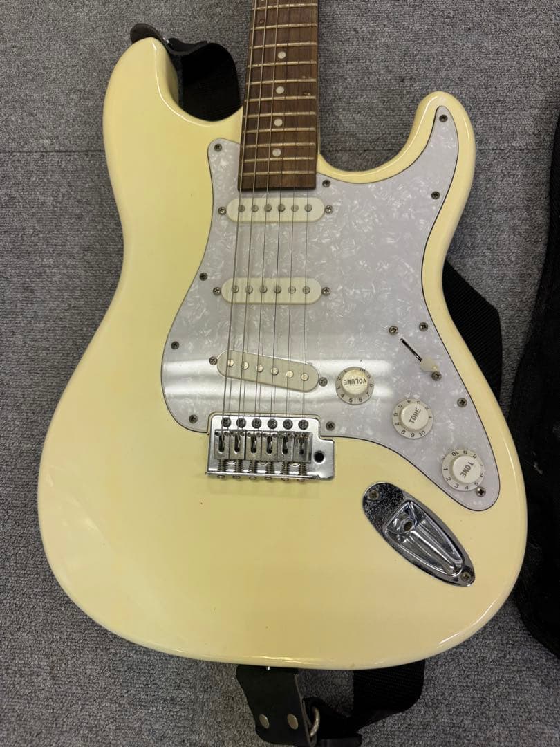 Mavis ストラトタイプ エレキギター ホワイト メープル