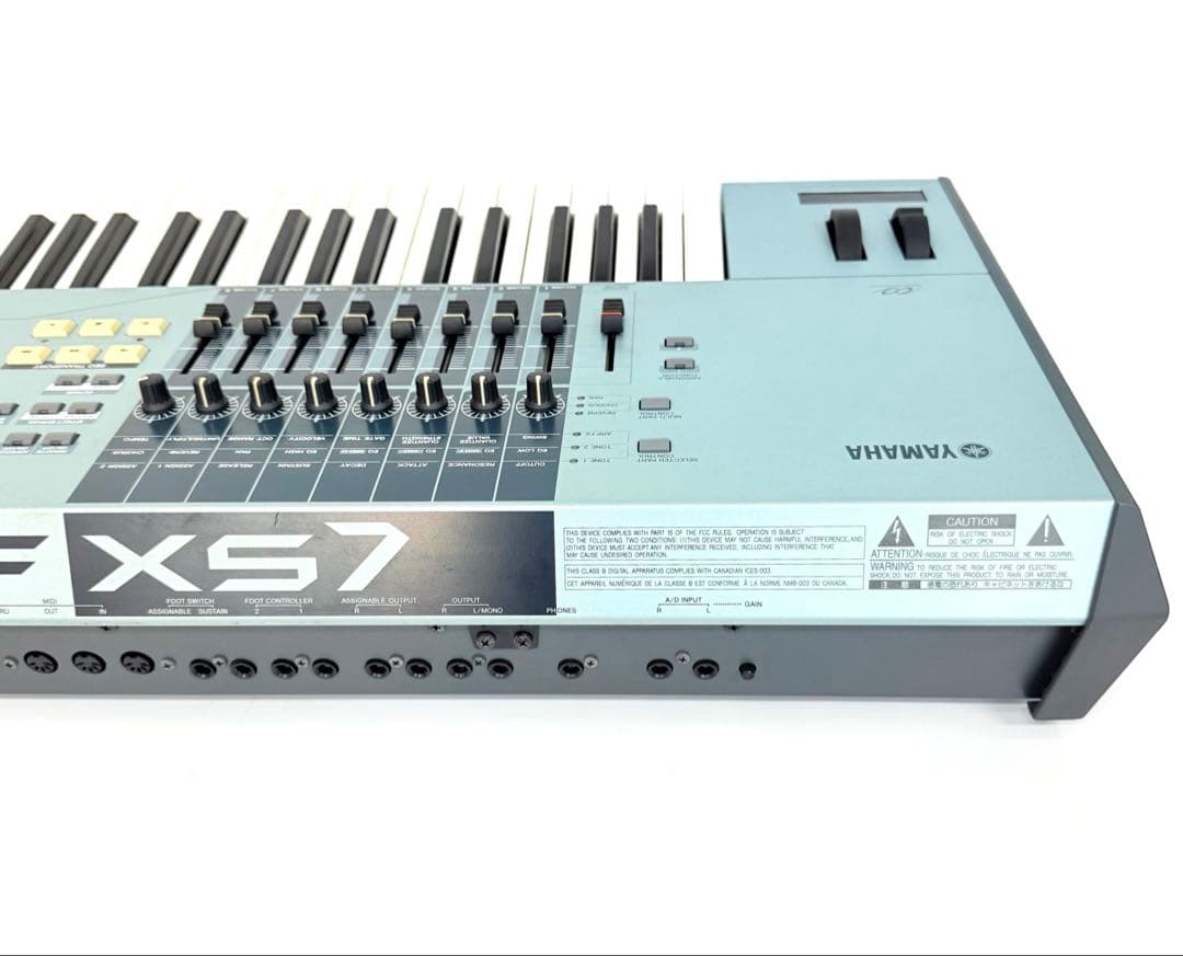 【美品】YAMAHA MOTIF XS7 シンセサイザー