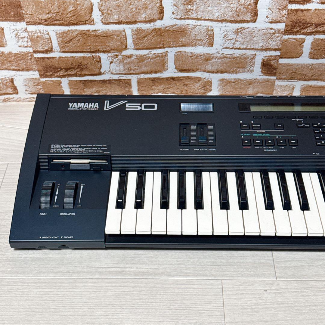 YAMAHA シンセサイザー　V50 ヤマハ　キーボード　音楽