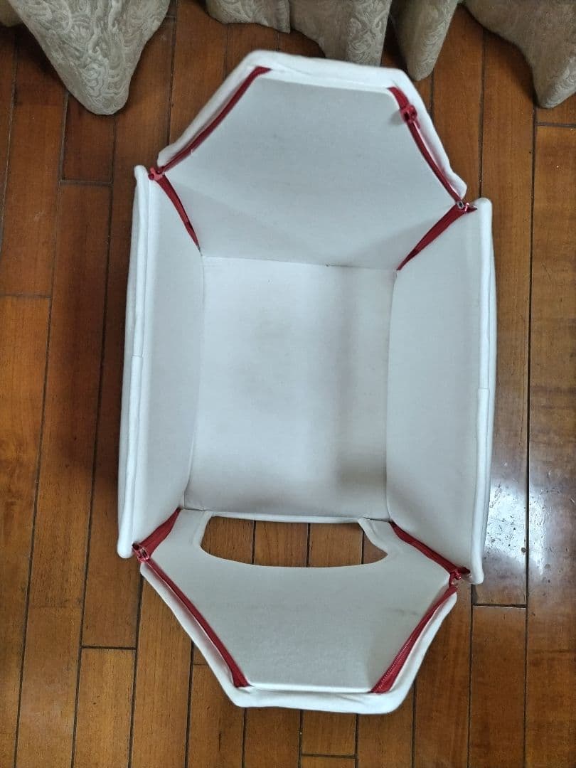 SNOOPY　スヌーピー ドッグハウス (組立式) 【新品、未使用】