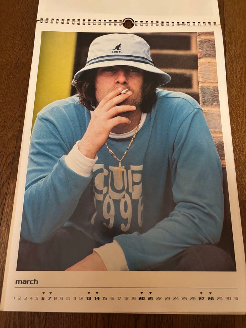 希少　ヴィンテージ　OASIS 1999年カレンダー