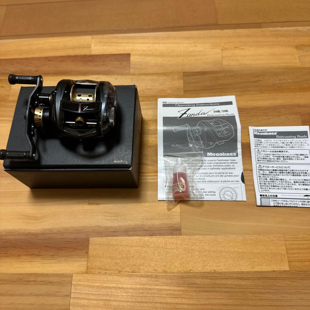 Megabass Zonda リール　10R