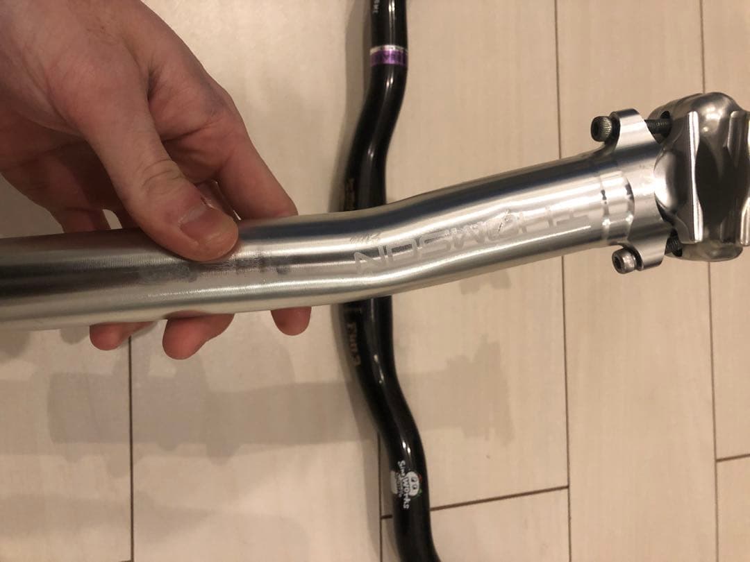 SimWorks Fun 3 ハンドル　トムソンシートポスト31.8