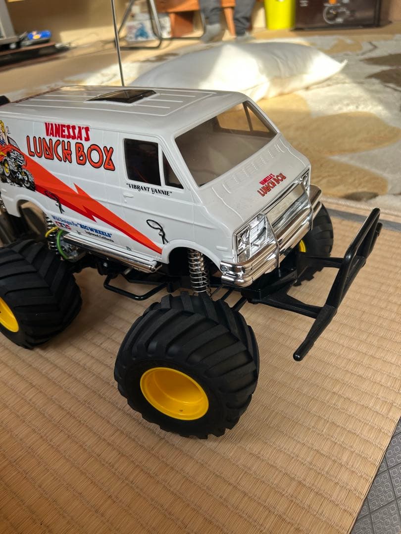 VANESSA'S LUNCH BOX ラジコンカー