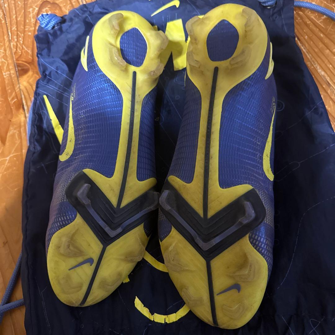 NIKE マーキュリアル14