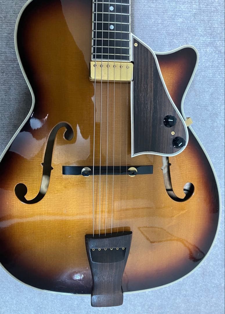 フルアコ　Staffordスタッフォード ギター ※要確認事項あり。