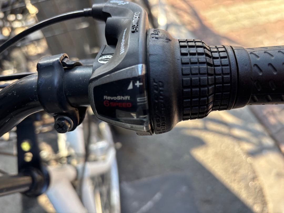 『大阪市内無料配達』中古自転車　26インチ　オートライト　6段変速