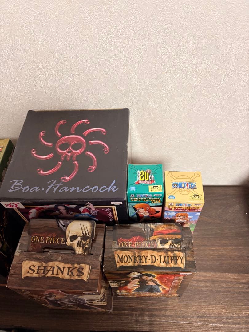 ONE PIECE フィギュアセット　ワーコレ　ナミ　ルフィ　シャンクス