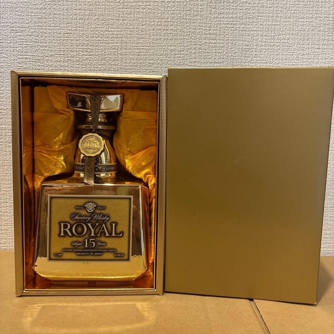 ＜非売品＞　サントリーウイスキーローヤルプレミアム15年　ゴールドボトル　（2）