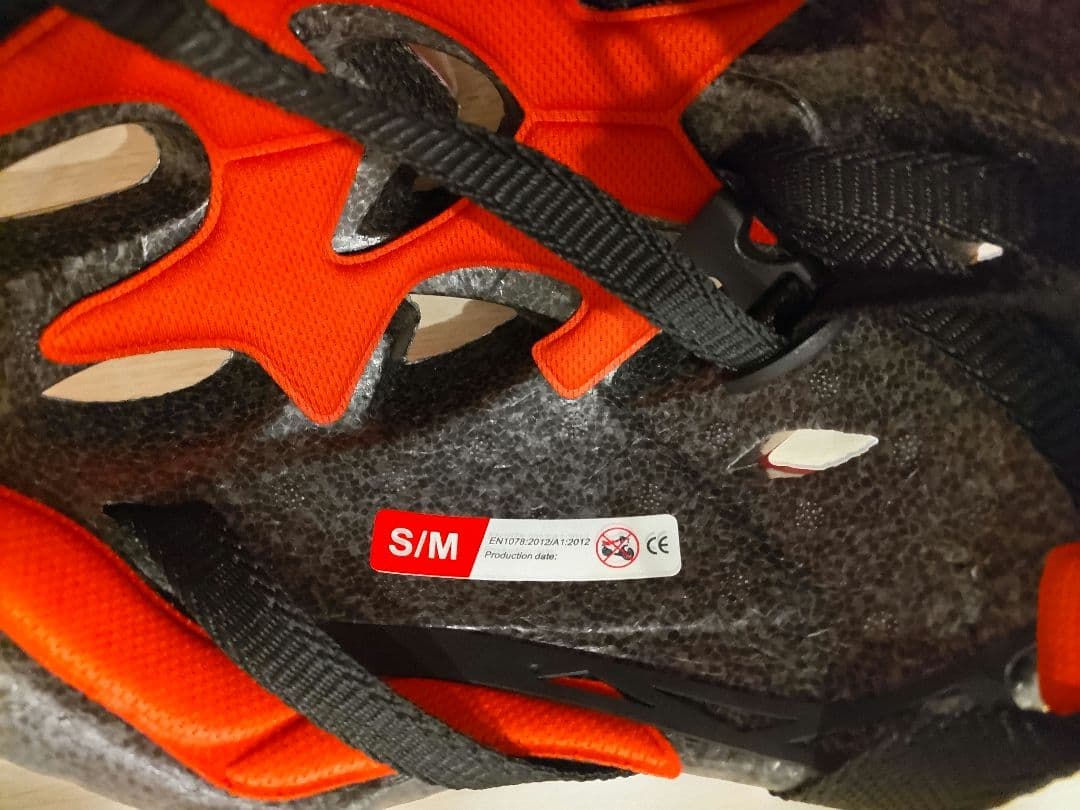 【ユウシ】ソフィア　自転車　16インチ　ヘルメット付き