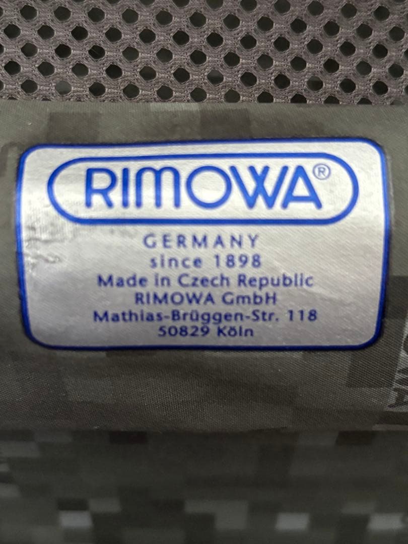 RIMOWAリモワサルサ　61L マットブラック4輪