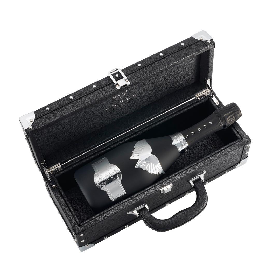 「新品」エンジェル　シャンパン　ブラック　ケース付き