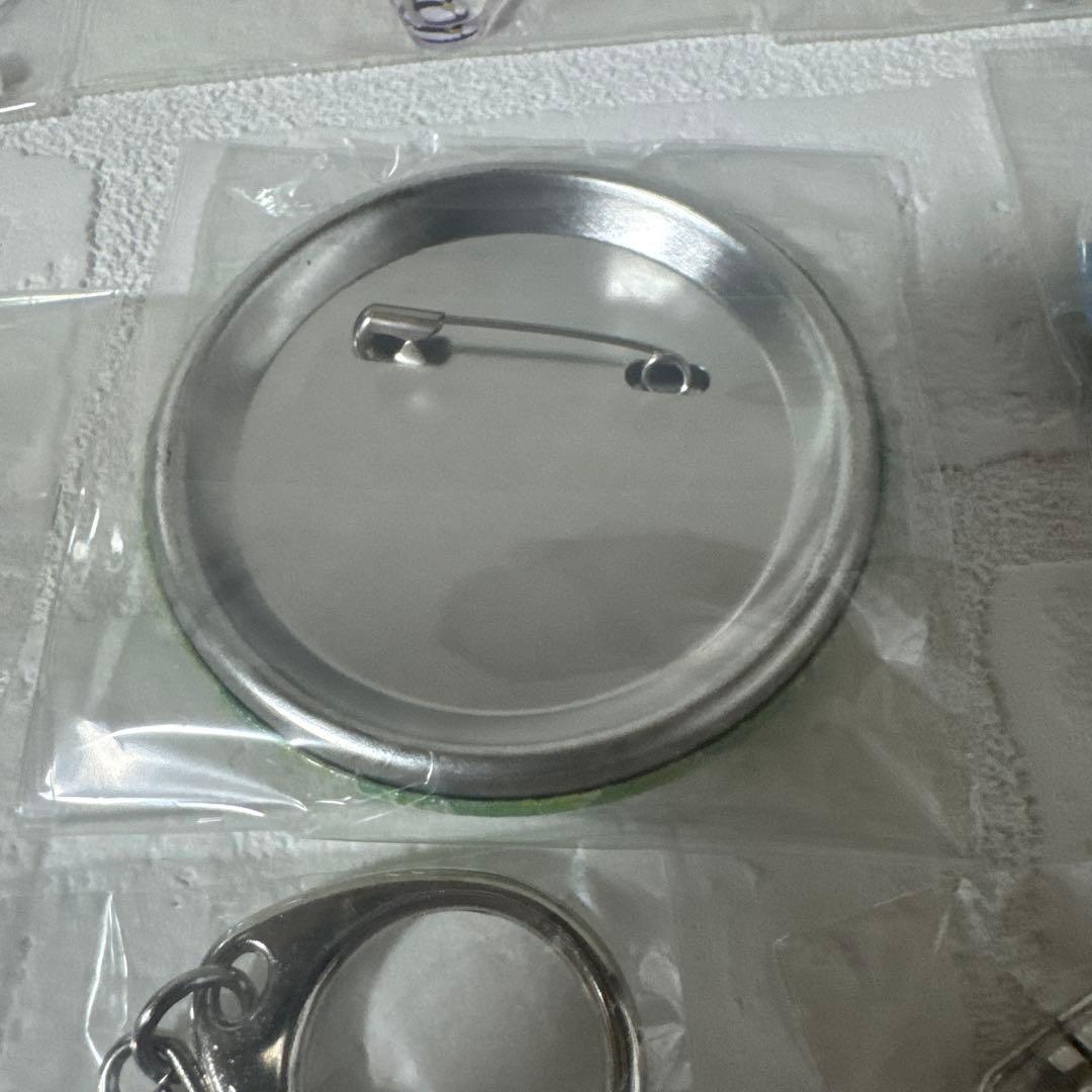 温泉むすめ　グッズまとめ売り　缶バッジ　アクリルキーホルダー