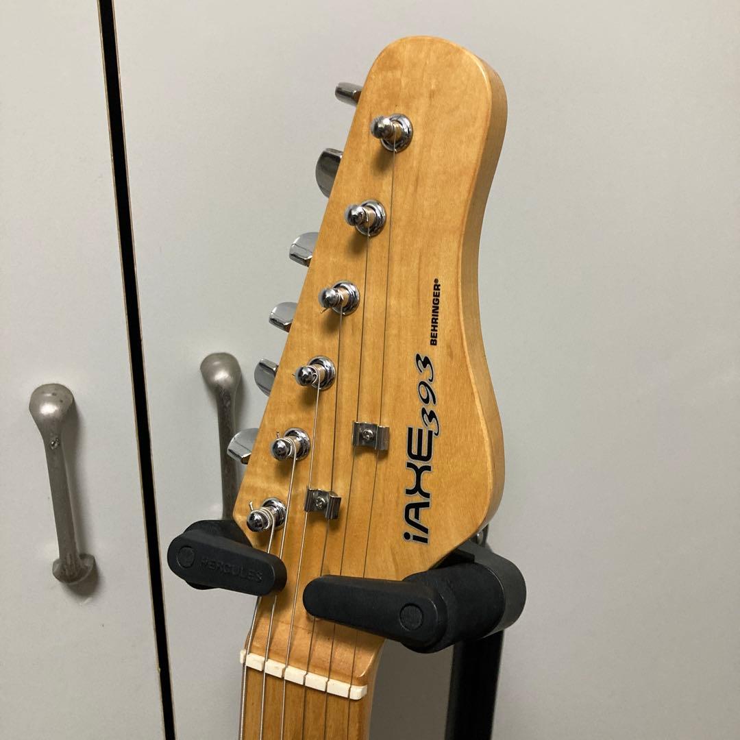 BEHRINGER IAXE 393 ベリンガー　ストラトタイプ