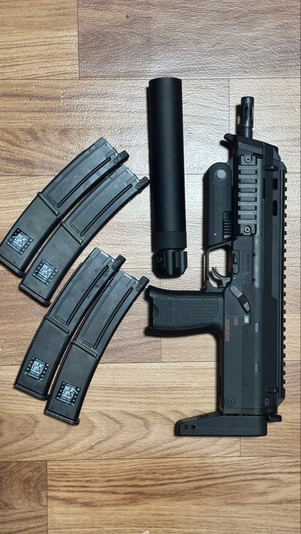 ガスブローバック 東京マルイ MP7A1 マガジン4本付き