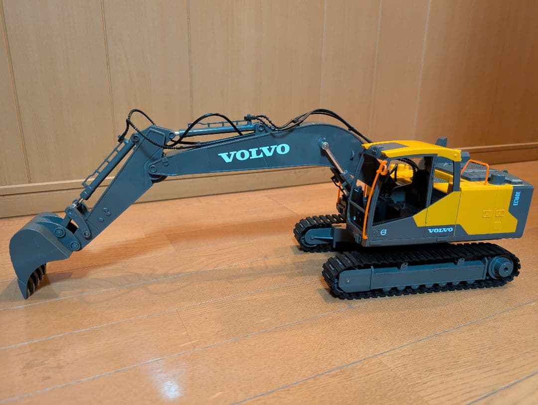 (ジャック)1/18スケールScania770s RCトレーラーセット