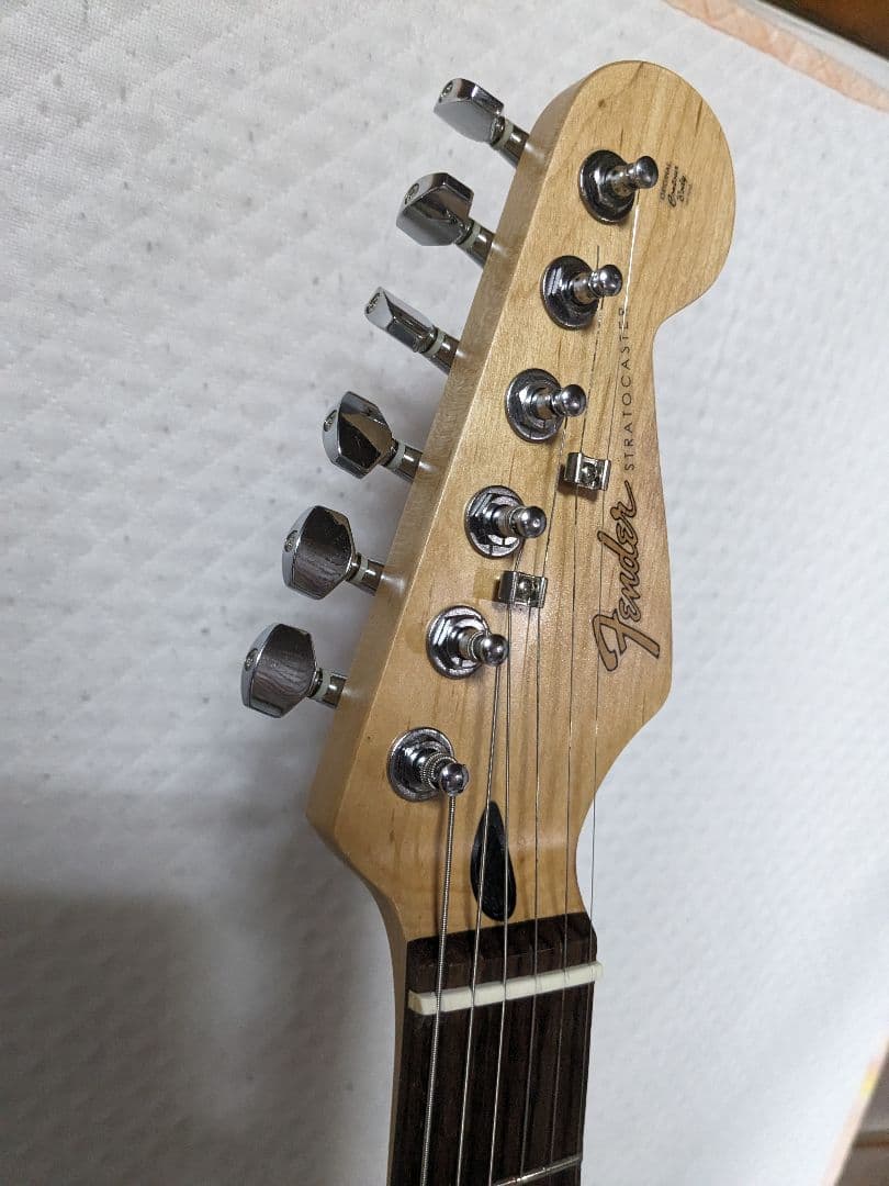 バスカーズ、エレキギター、ホワイト