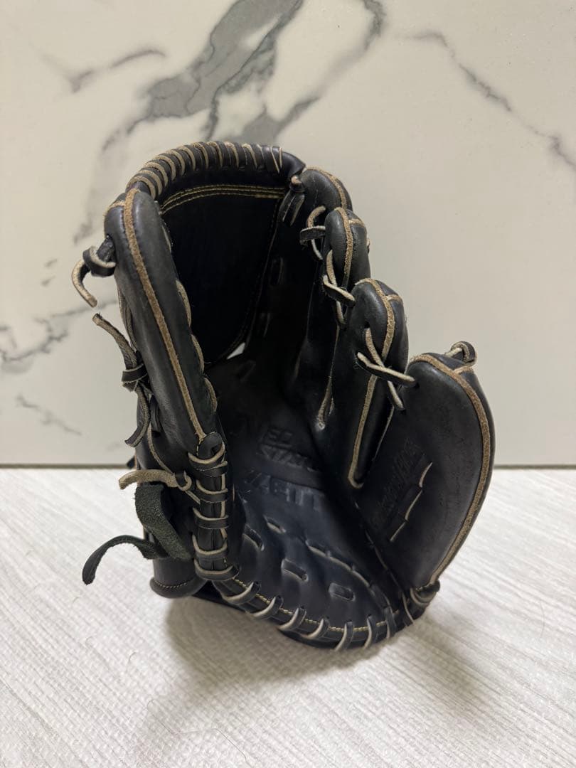 ネオステータス　硬式用グローブ　ブラック