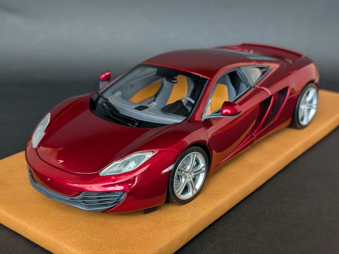 ミニチャンプス 1/18 McLaren MP4-12C