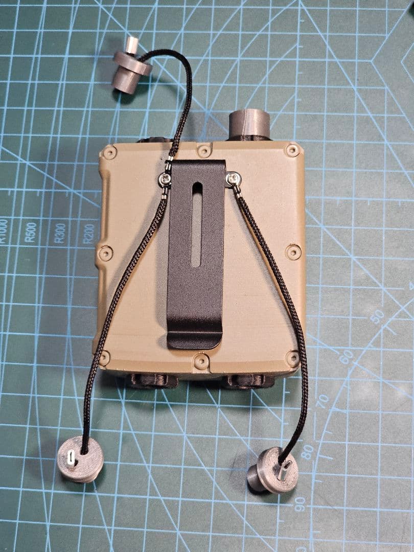 INVISIO V60 PTT　ダミーモデル