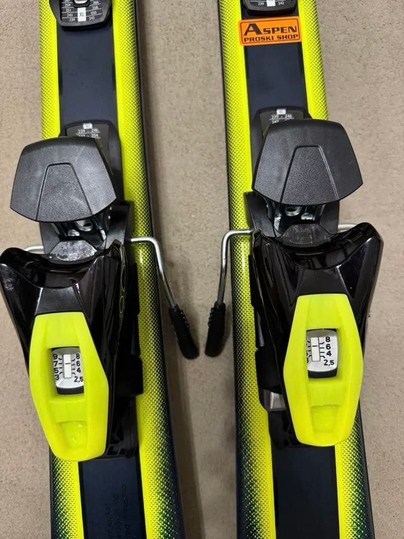 HEAD SHAPE V1ショートスキー　ブラック/イエロー　130㎝ 2023