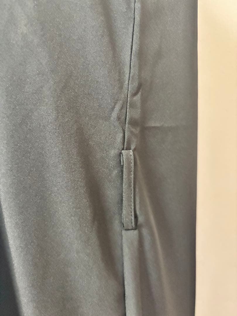 【新品】中東の上品ブラックドレス ゴールド装飾前開きアウタードレス