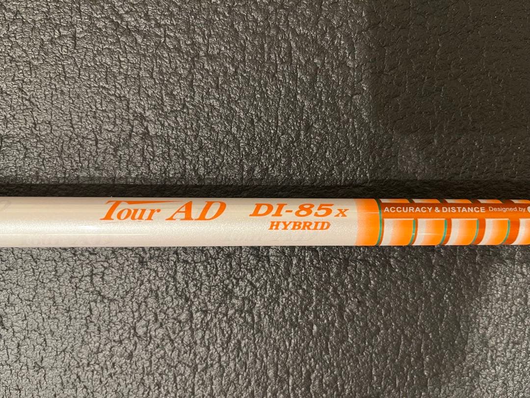 ツアーAD DI 85x 40インチ タイトリストスリーブ