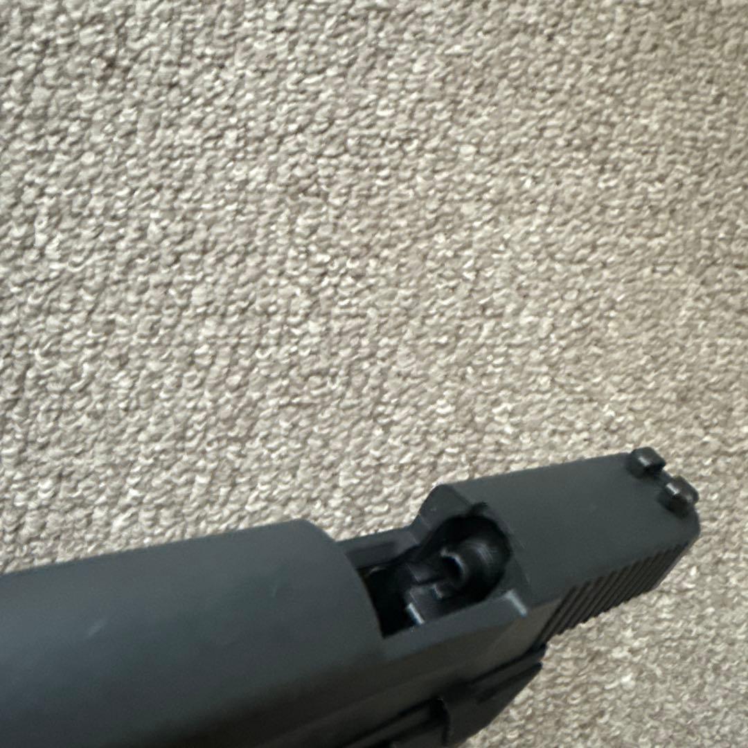 【成約済:マツさん】SIGP226ハンドガン弾倉2本、ホルスター付き(エアガン)