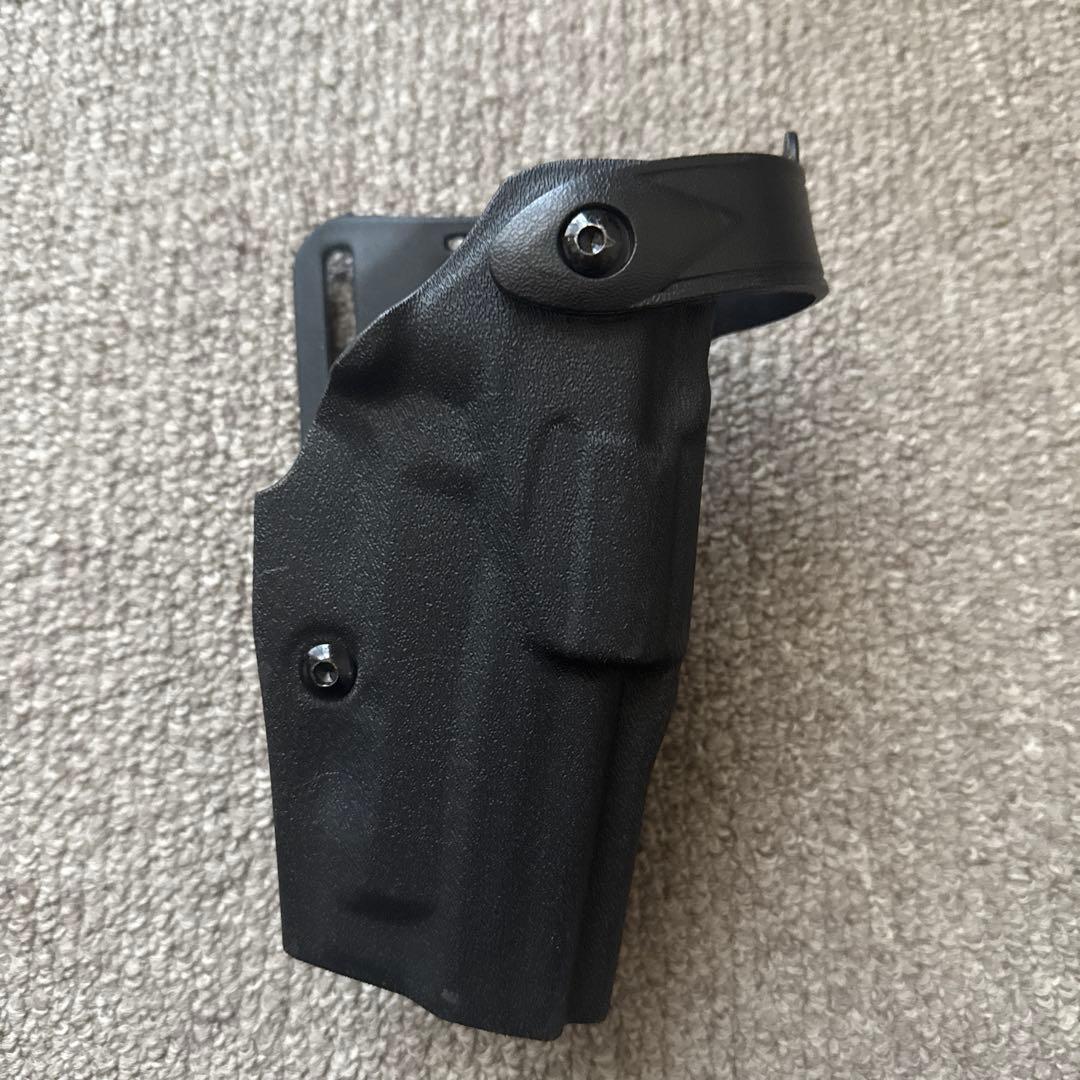 【成約済:マツさん】SIGP226ハンドガン弾倉2本、ホルスター付き(エアガン)