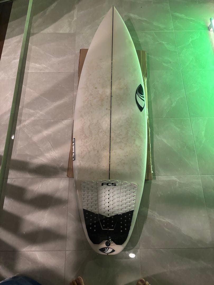 Sharpeye Surfboards ストームズ5.8
