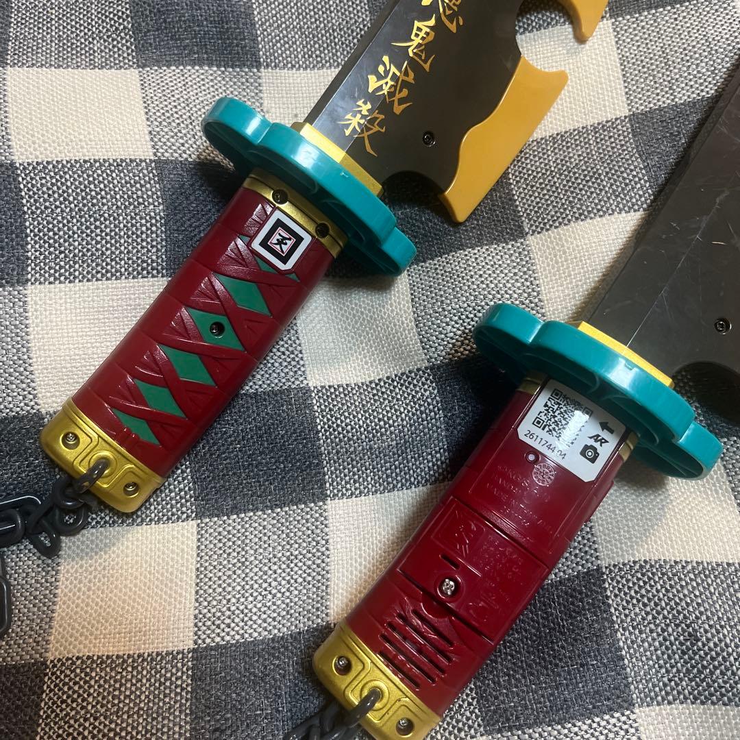 【希少】バンダイ 鬼滅の刃 宇髄天元 NARIKIRI 日輪刀