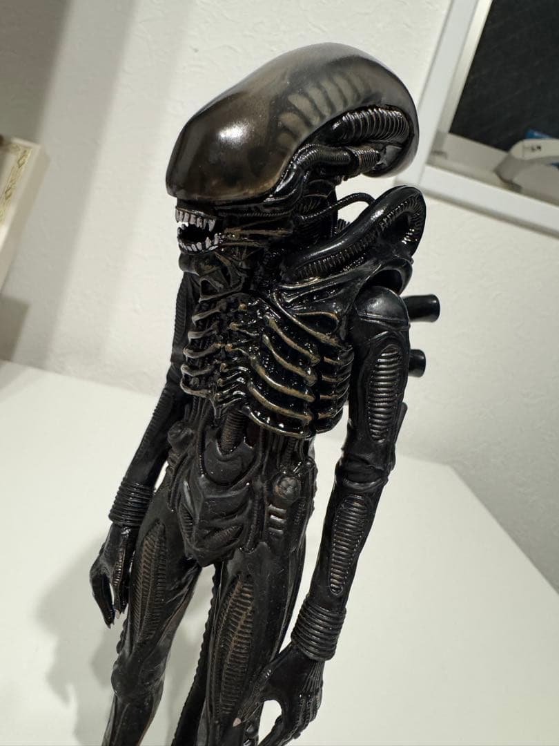 メズコ　mezco エイリアン