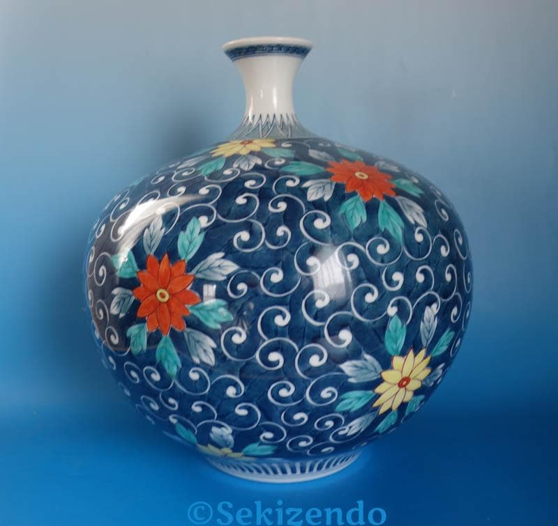 有田焼 色鍋島　菊唐草文　一峰窯　江上峰弥　花瓶　花器　壷　飾壷　共箱 2507