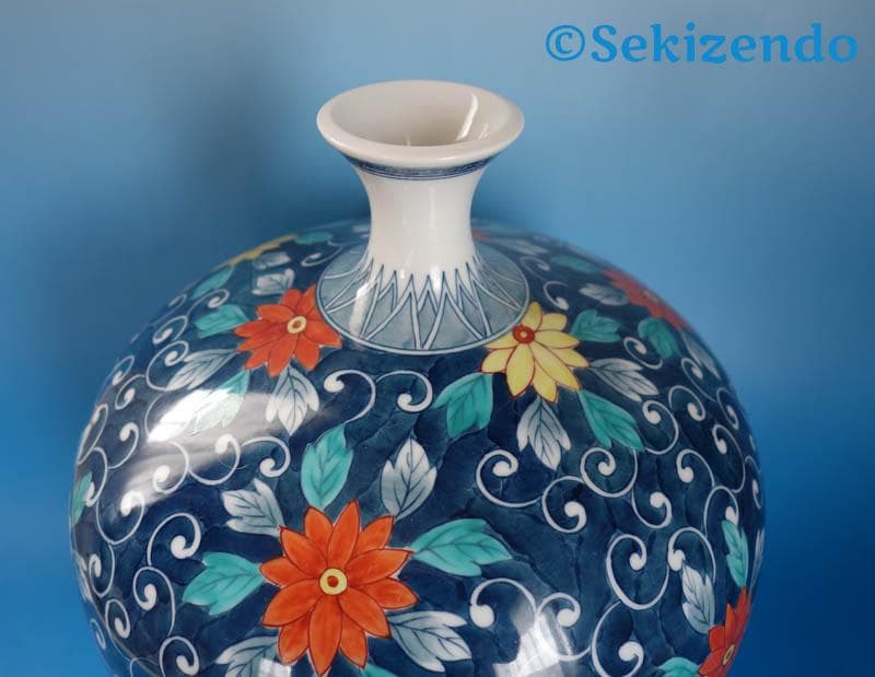 有田焼 色鍋島　菊唐草文　一峰窯　江上峰弥　花瓶　花器　壷　飾壷　共箱 2507