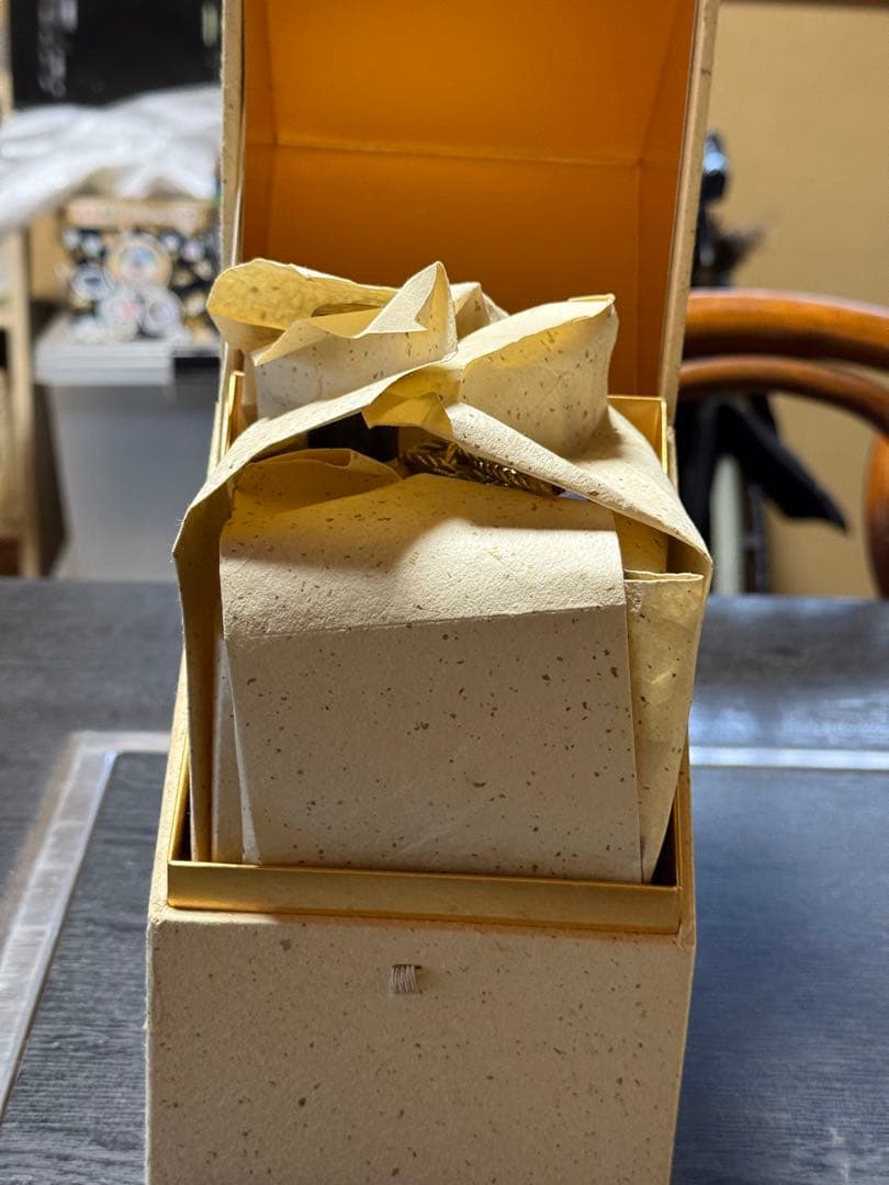 サントリー スペシャルボトルコレクション ウイスキー染錦吹墨狛犬草花文