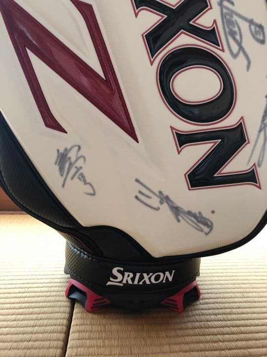 スリクソン　新品キャディバッグ　サイン入り