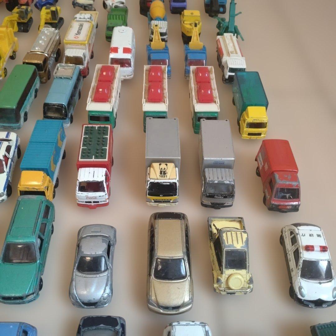 トミカ まとめ売り（トミカ１１１台＋バイク３台＋他メーカ－３台）ジャンク品