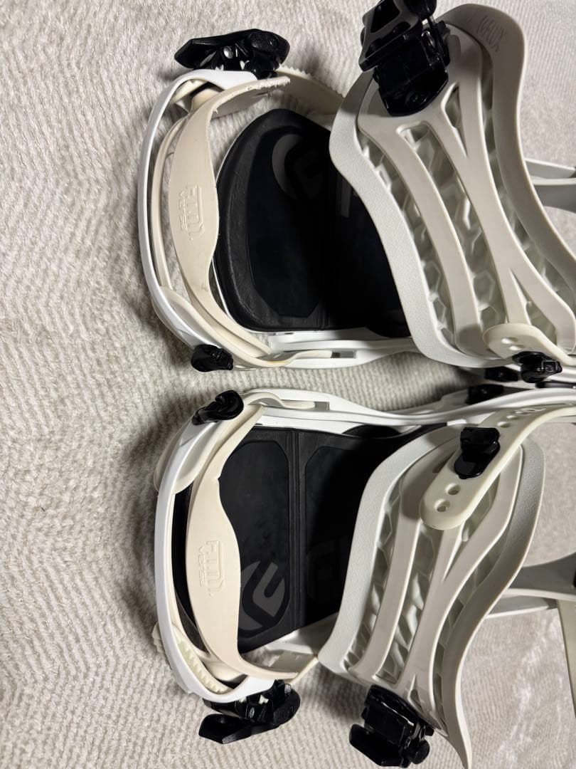 FLUX DS Mサイズ ホワイト ビンディング