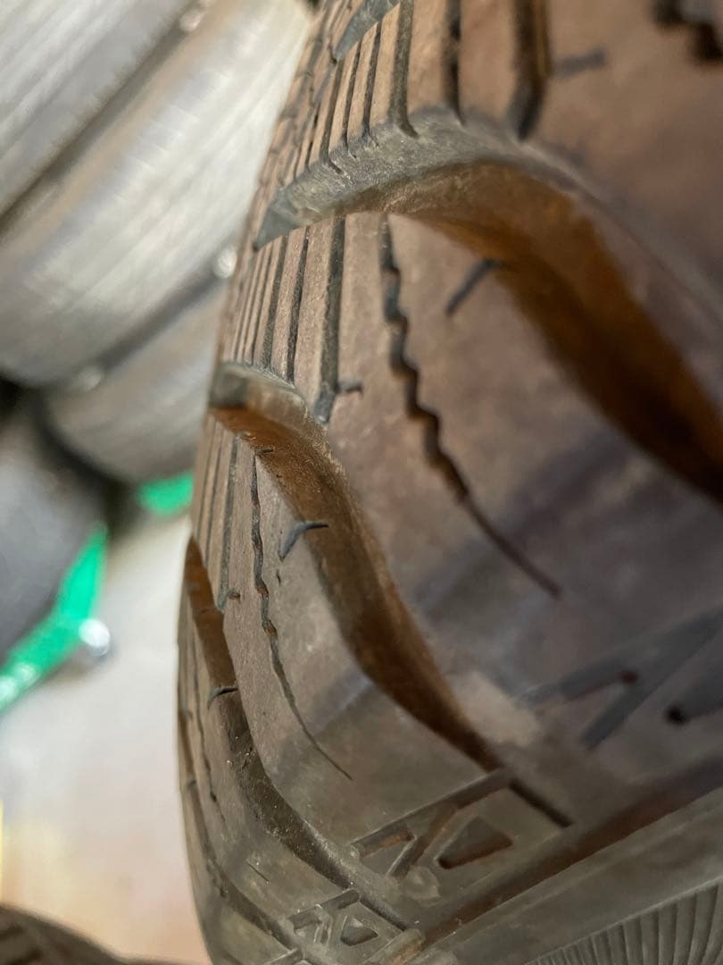 グッドイヤー　オールシーズンタイヤ　195/65R15 4本