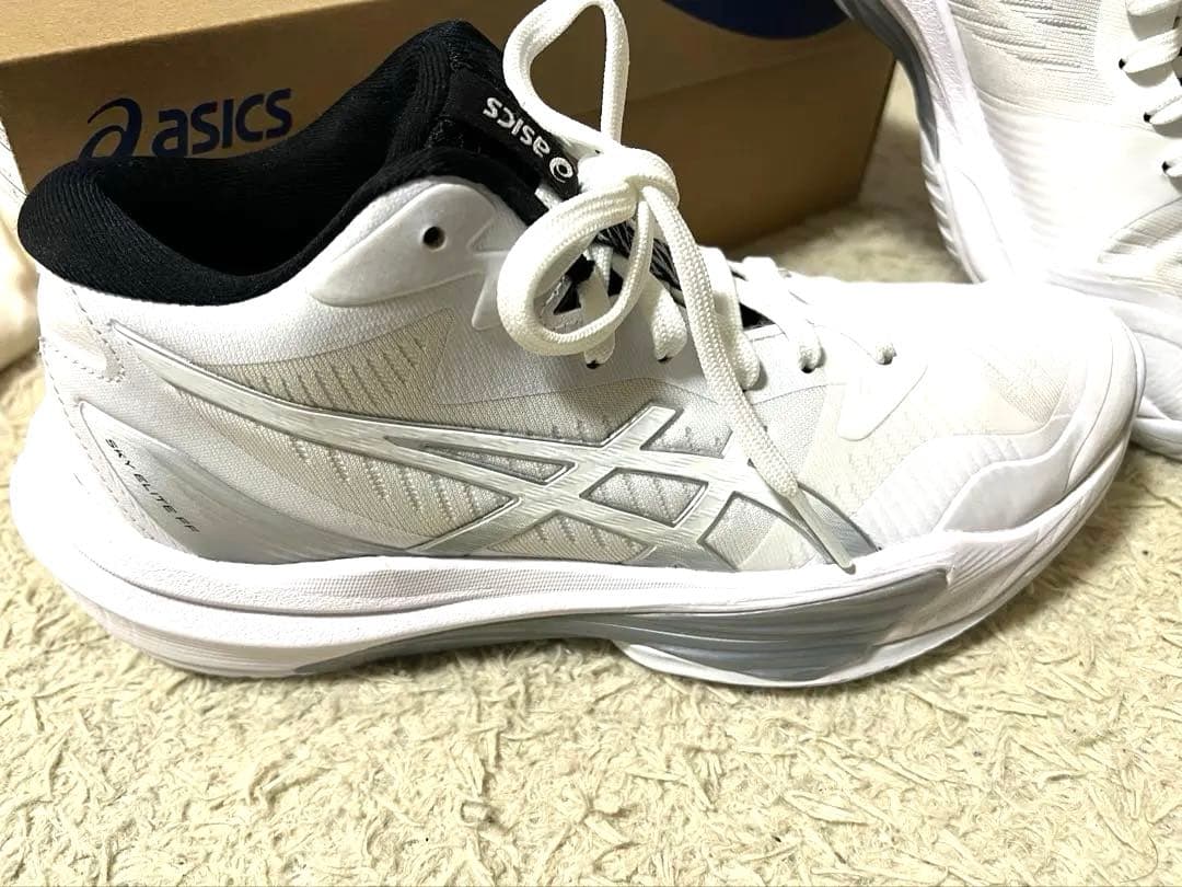 ASICS バレーボールシューズ ホワイト