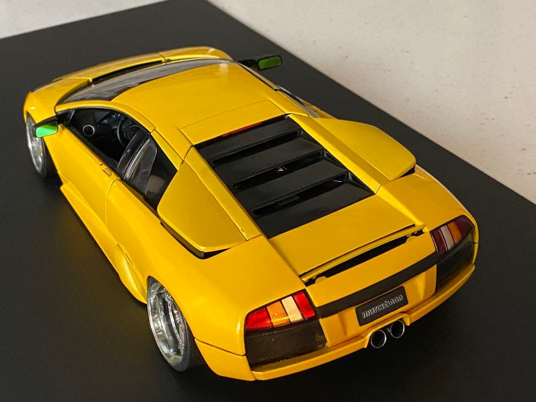 ランボルギーニ　ムルシエラゴ 　　　ローダウンカスタム　1/18