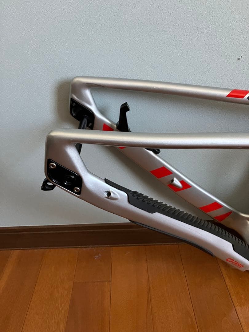 Mondraker Superfoxy RR カーボンフレーム M