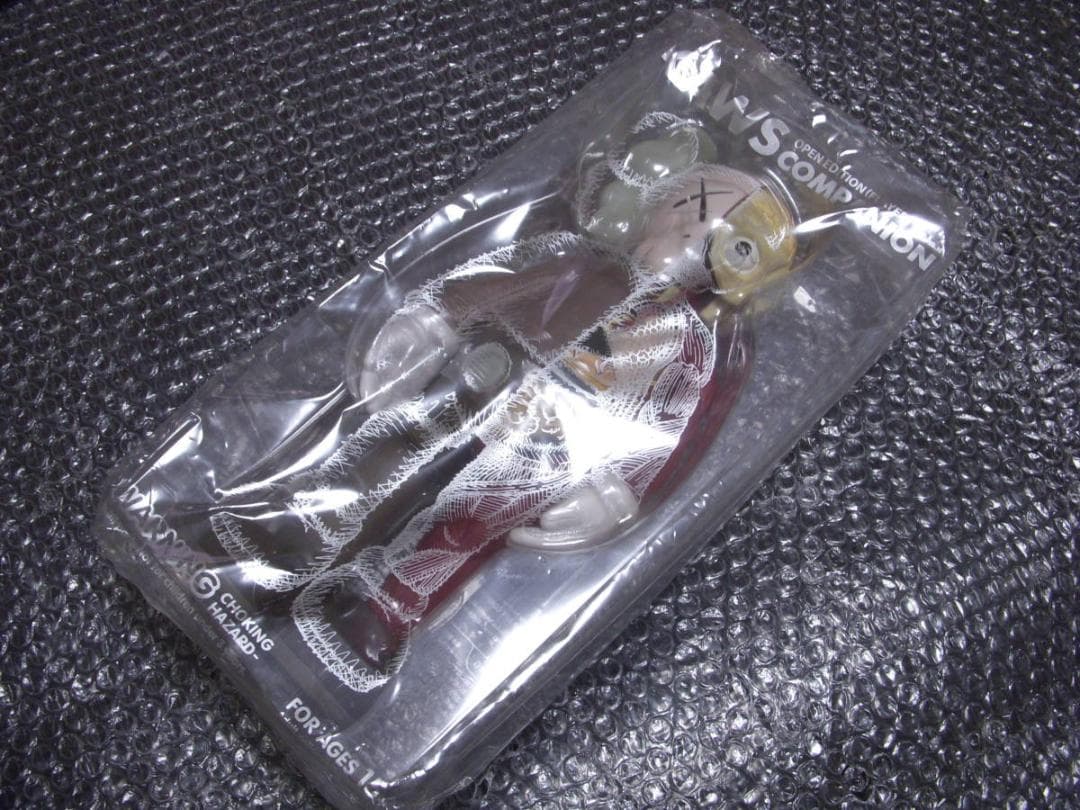 KAWS COMPANION OPEN EDITION FLAYED ブラウン