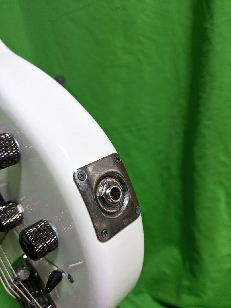 ヤマハ YAMAHA TRBX 304 ホワイト 付属品付き